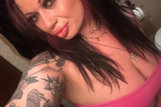 Horny Playmate Awaits 💖 - Image 10