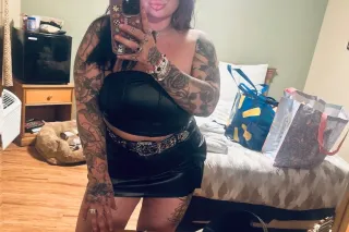 Horny Playmate Awaits 💖 - Image 11