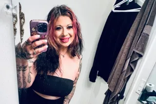 Horny Playmate Awaits 💖 - Image 3