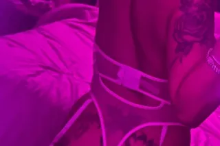 💦🍑 LIVE FaceTime Shows and Con... - Image 1