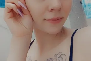 hello looking for older men no games - Image 5