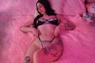 Sexy, Flexible, Tall Snow Bunn... - Image 1