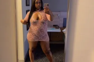 THICK Chocolate Beauty 😍 - Image 1