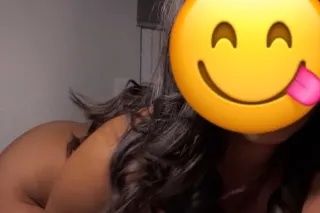 Simply Unforgettable: Slim-Thick Beauty & Pure Vibes 🥂 Qv 120🌹 - Image 3