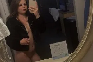 petite burnette 🫦 available NOW OUTCALL 📍 - Image 5